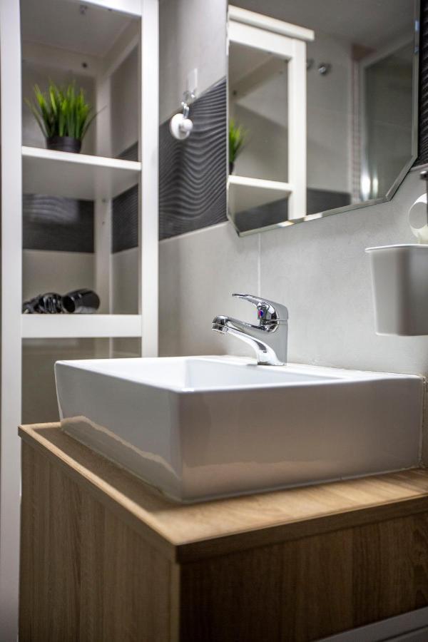 Deluxe Akacfa Apartments In The Heart Of Budapest Esterno foto